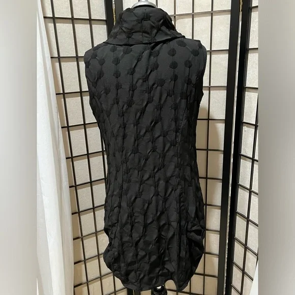 Niche Black Textured TUNIC DRESS, COWL NECK, TUCK HEMLINE, MADE IN USA, SIZE M - Picture 11 of 14